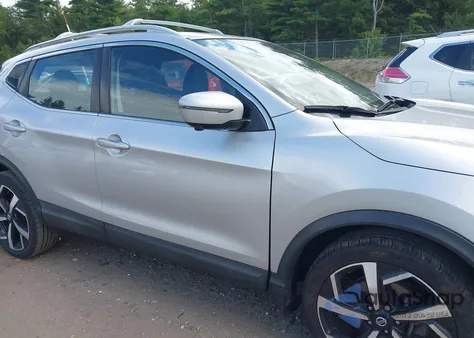 2020 Nissan Rogue Sport Sl Awd Xtronic Cvt z USA, uszkodzony, nr VIN JN1BJ1CW8LW377191